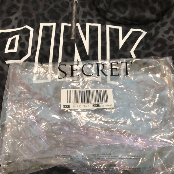 Pretty hoodie - Picture 2 of 3